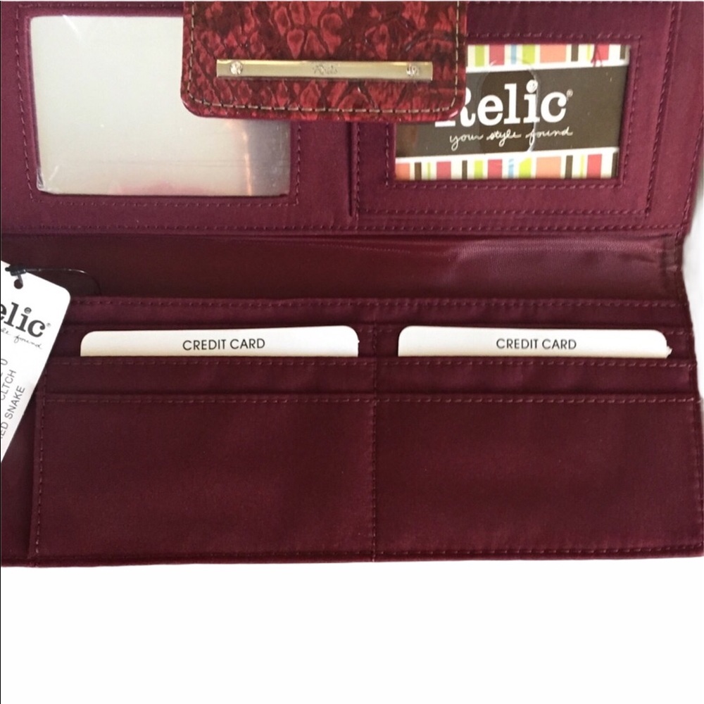 RELIC WRISTLET CONTINENTAL WALLET NEW WITH TAGS Faux Reptile Cherry Red Brown - Picture 3 of 8